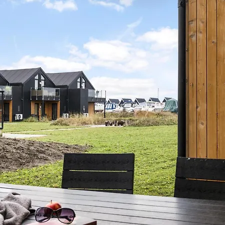 Kysthusene, Lejl, 14 Apartmán